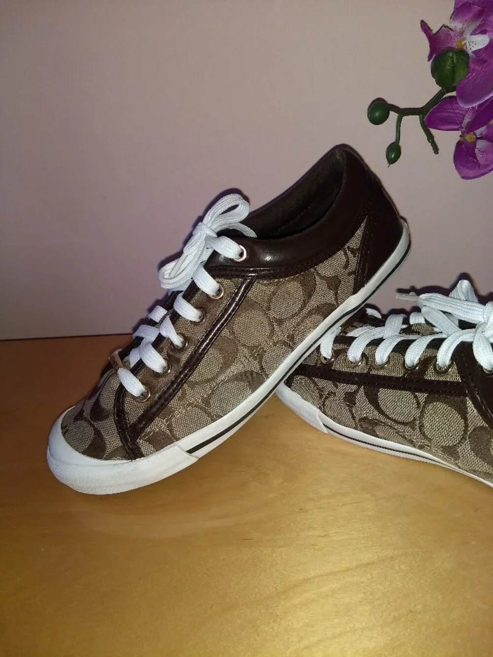 COACH Women's Sneakers Size 7.5B